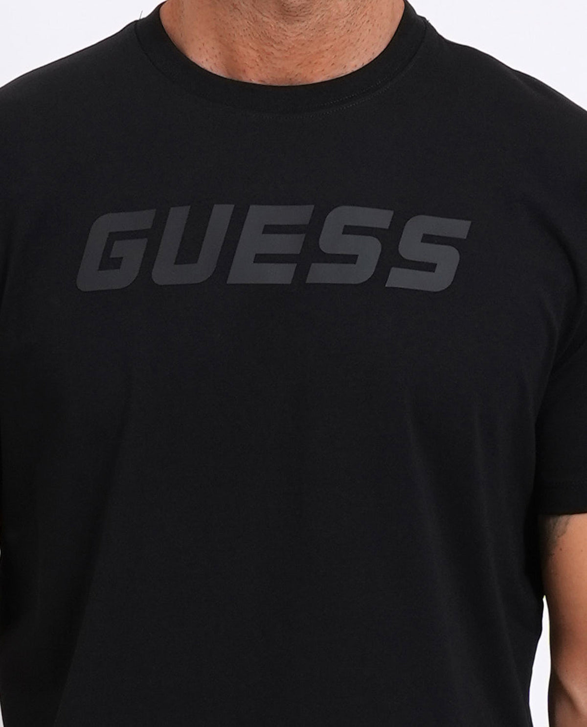 T-shirt uomo Guess con collo rotondo 