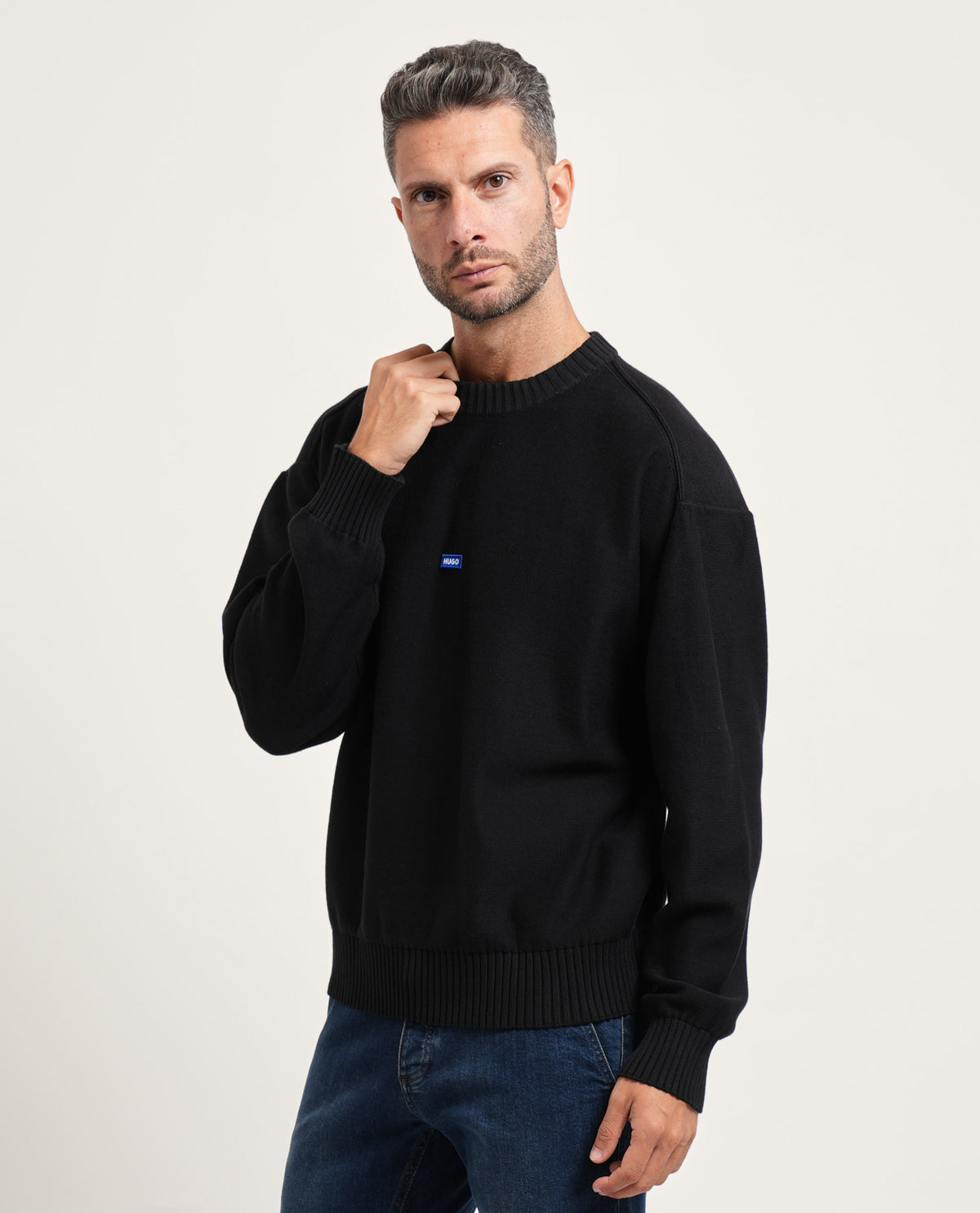 Maglione uomo Hugo girocollo con etichetta logo 