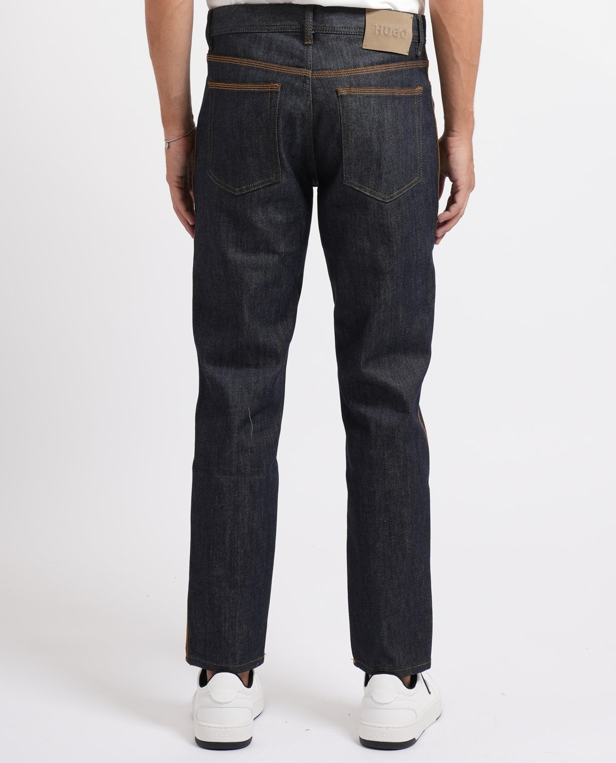 Jeans Hugo uomo in denim grezzo 