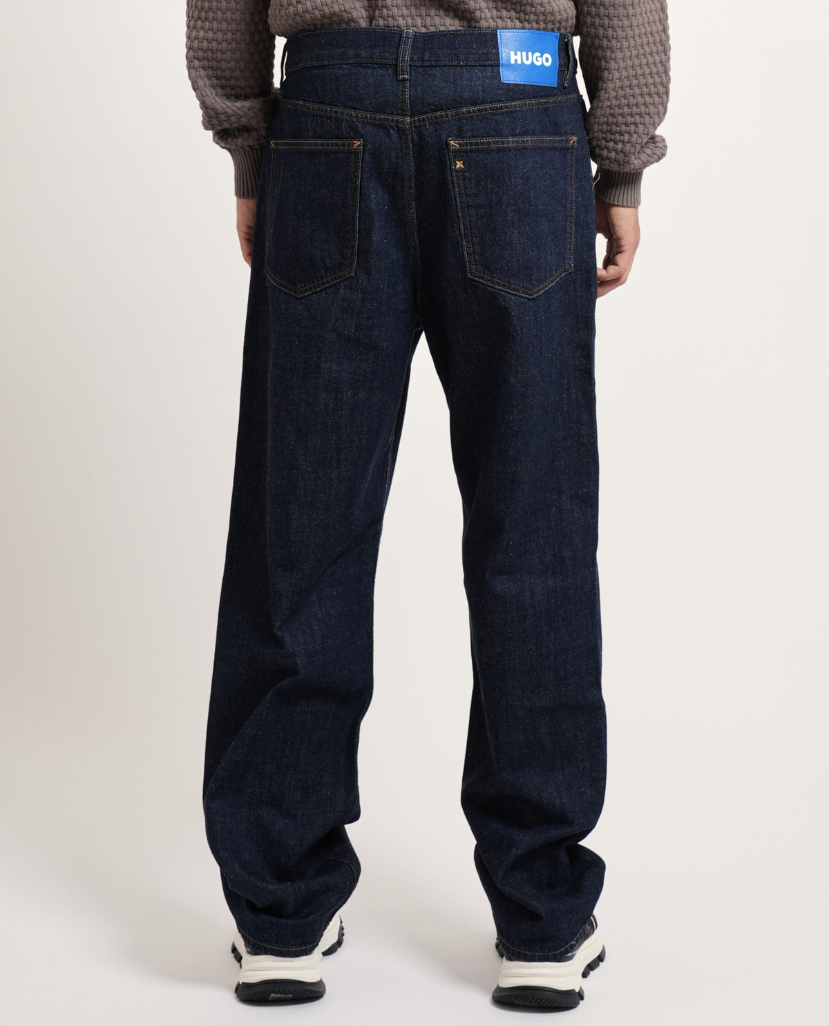 Jeans buggy fit Hugo uomo in denim scuro 