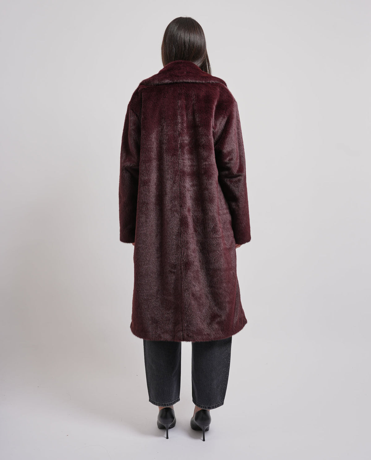 Cappotto donna oversize Hugo in pelleccia sintetica 