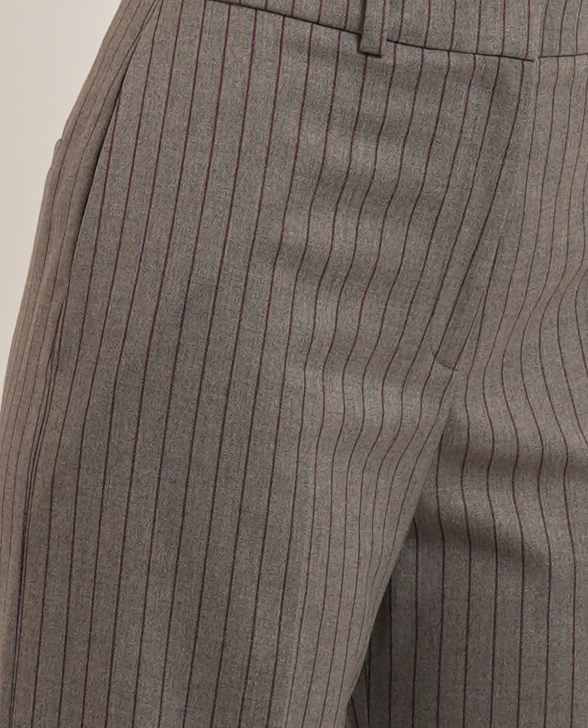 Pantaloni donna Hugo regular fit gessati 
