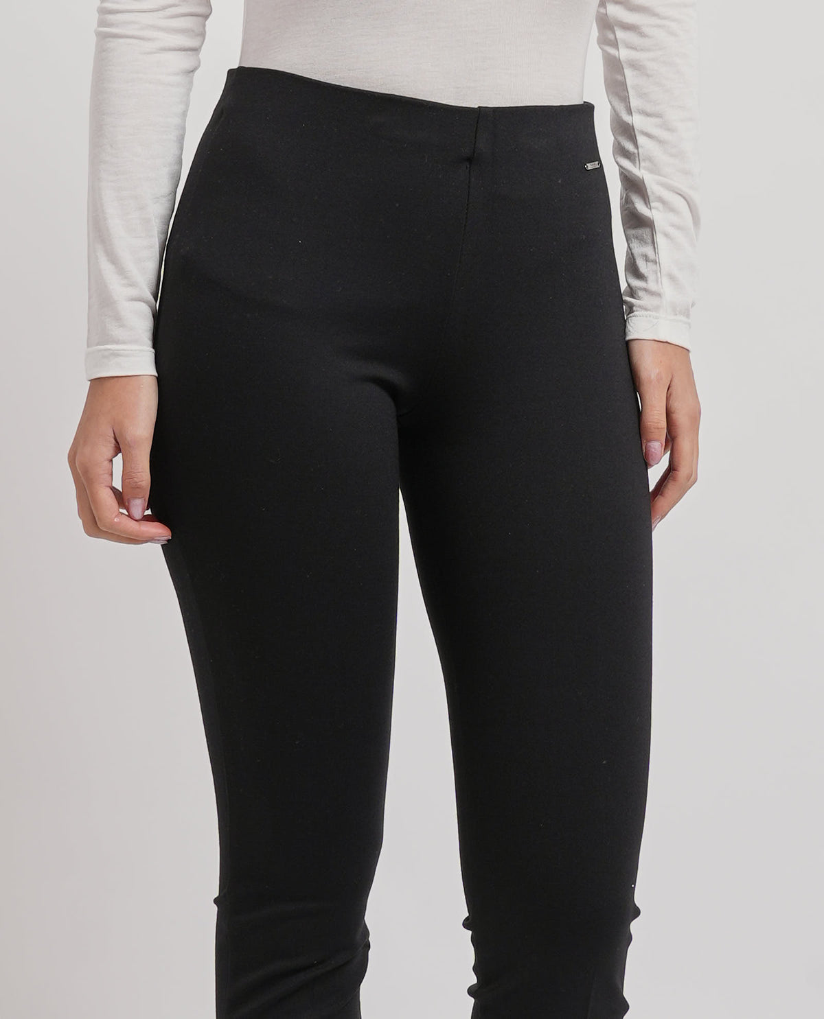 Pantaloni donna MDM slim fit con risvolto 
