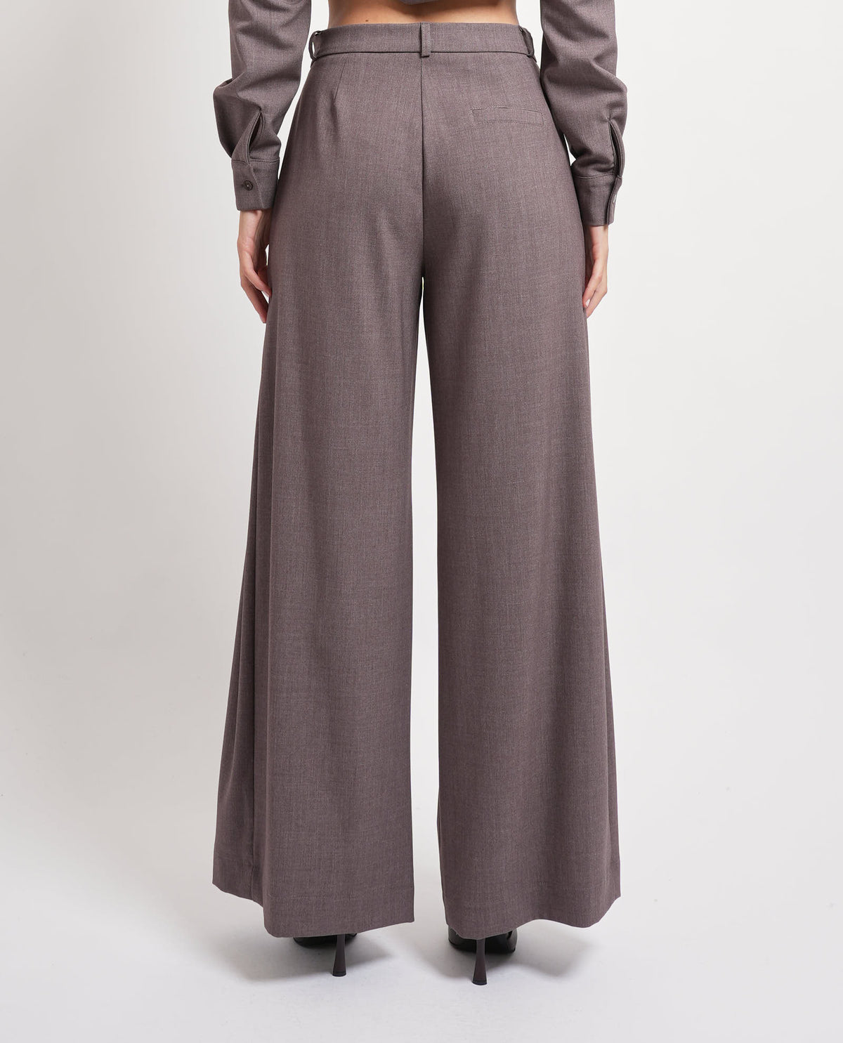 Pantaloni con pinces donna Mayley e gamba larga 