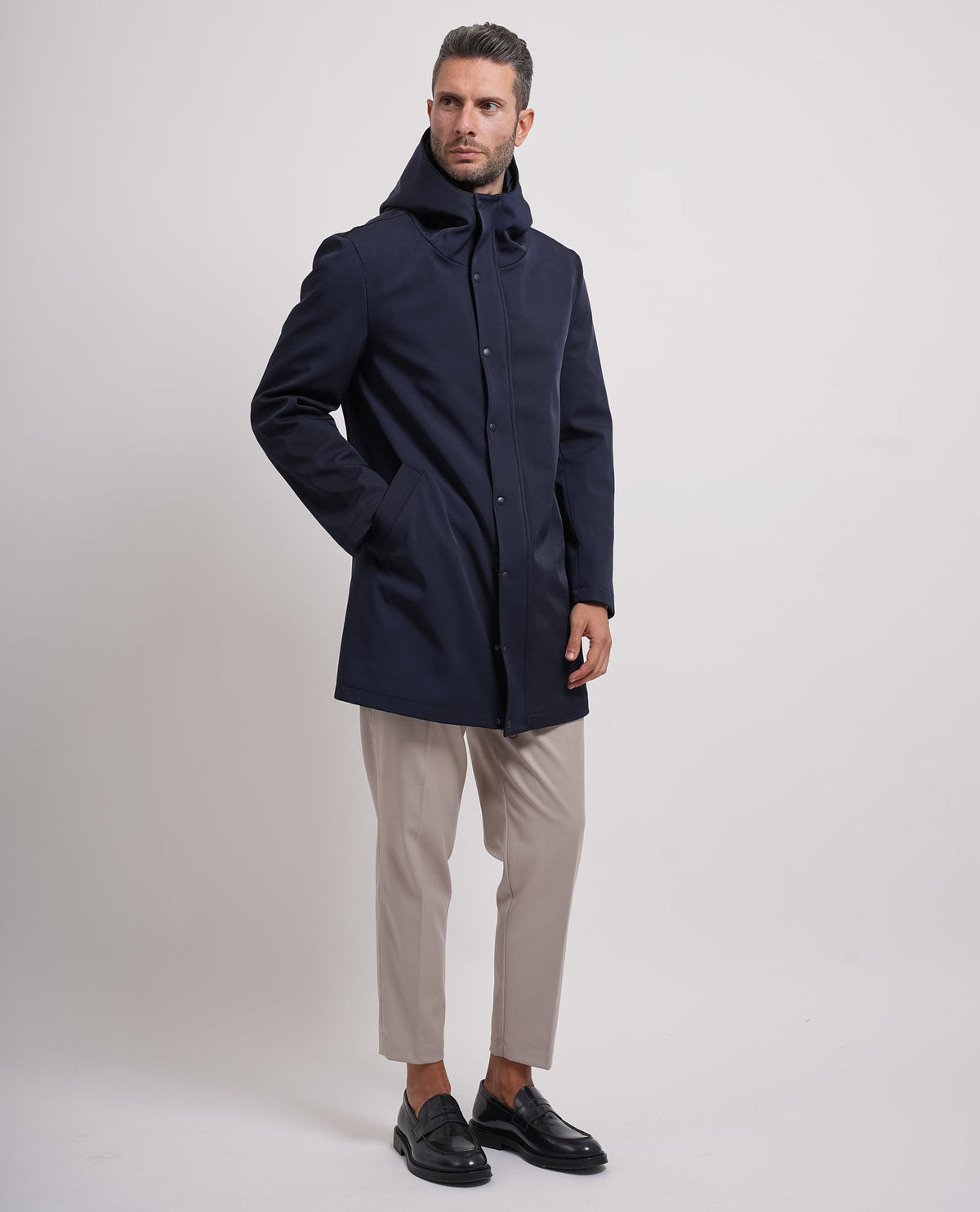 Cappotto lungo uomo di Mulish a collo alto 