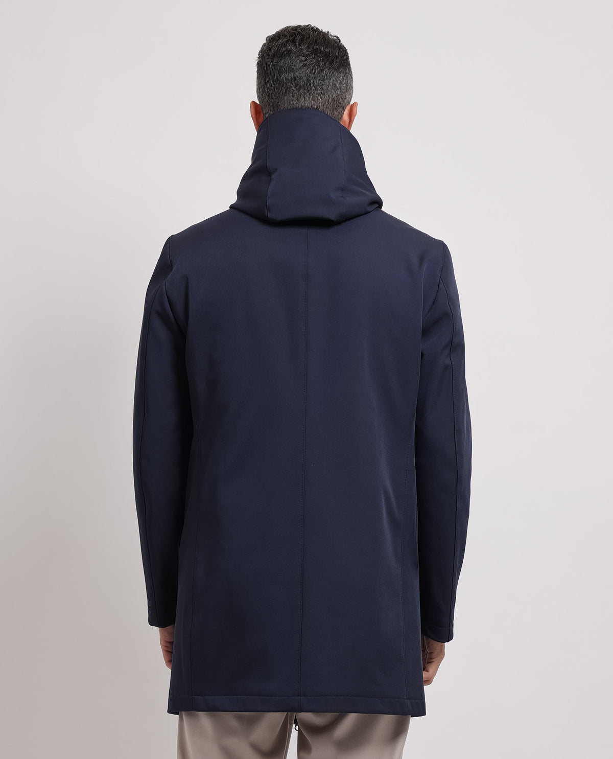 Cappotto lungo uomo di Mulish a collo alto 