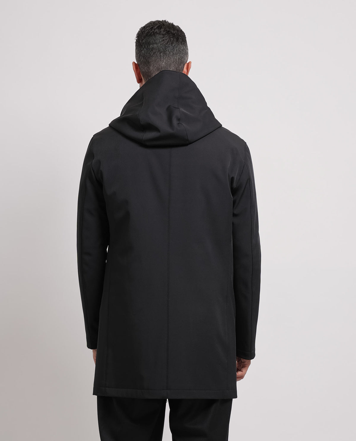 Cappotto lungo uomo di Mulish a collo alto 