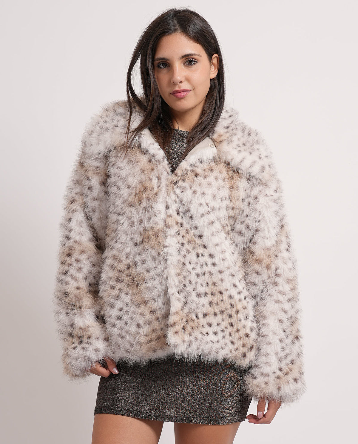 Cappotto corto donna Only con chiusura nascosta 