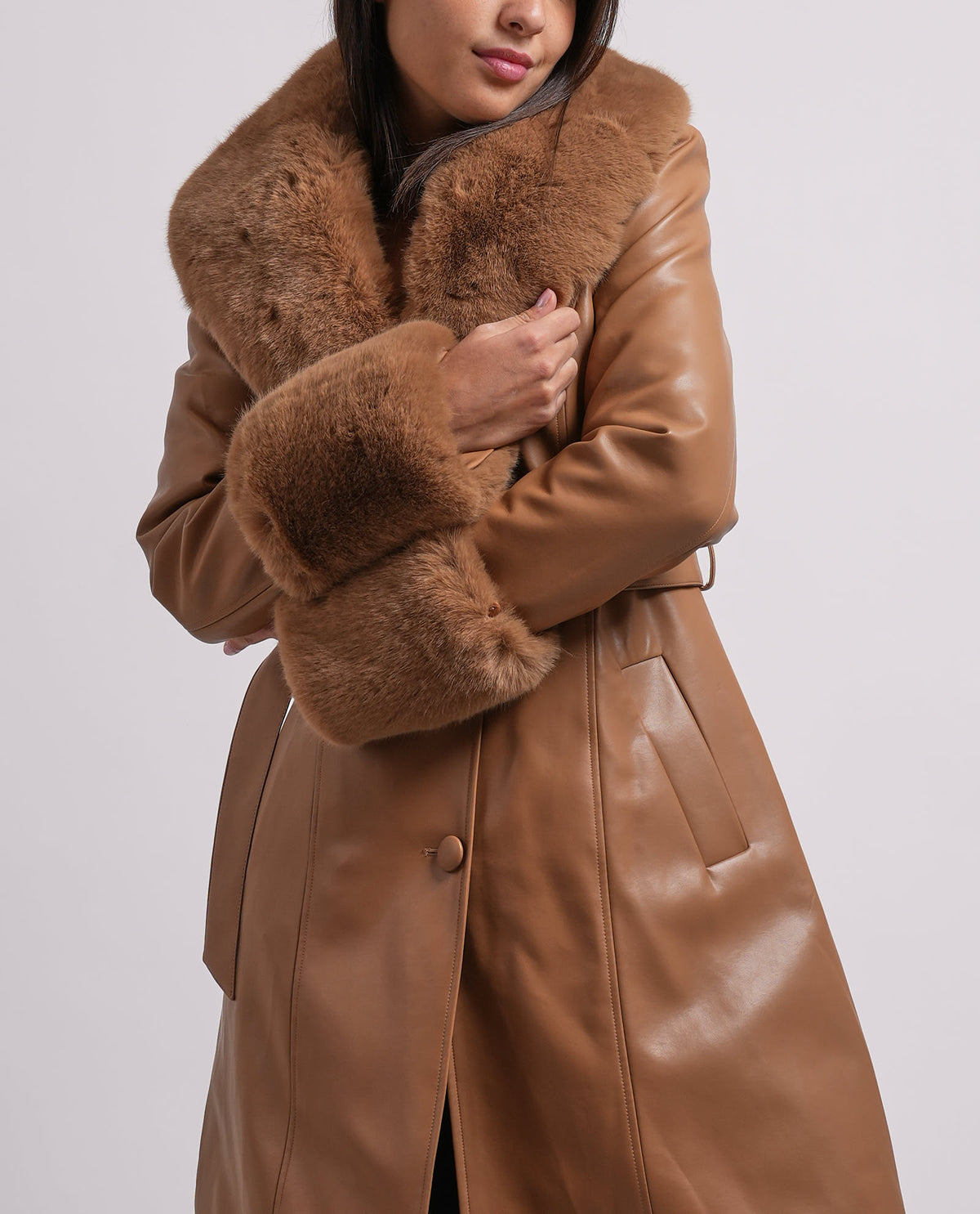 Cappotto donna Relish con collo e polsi in ecopelliccia 