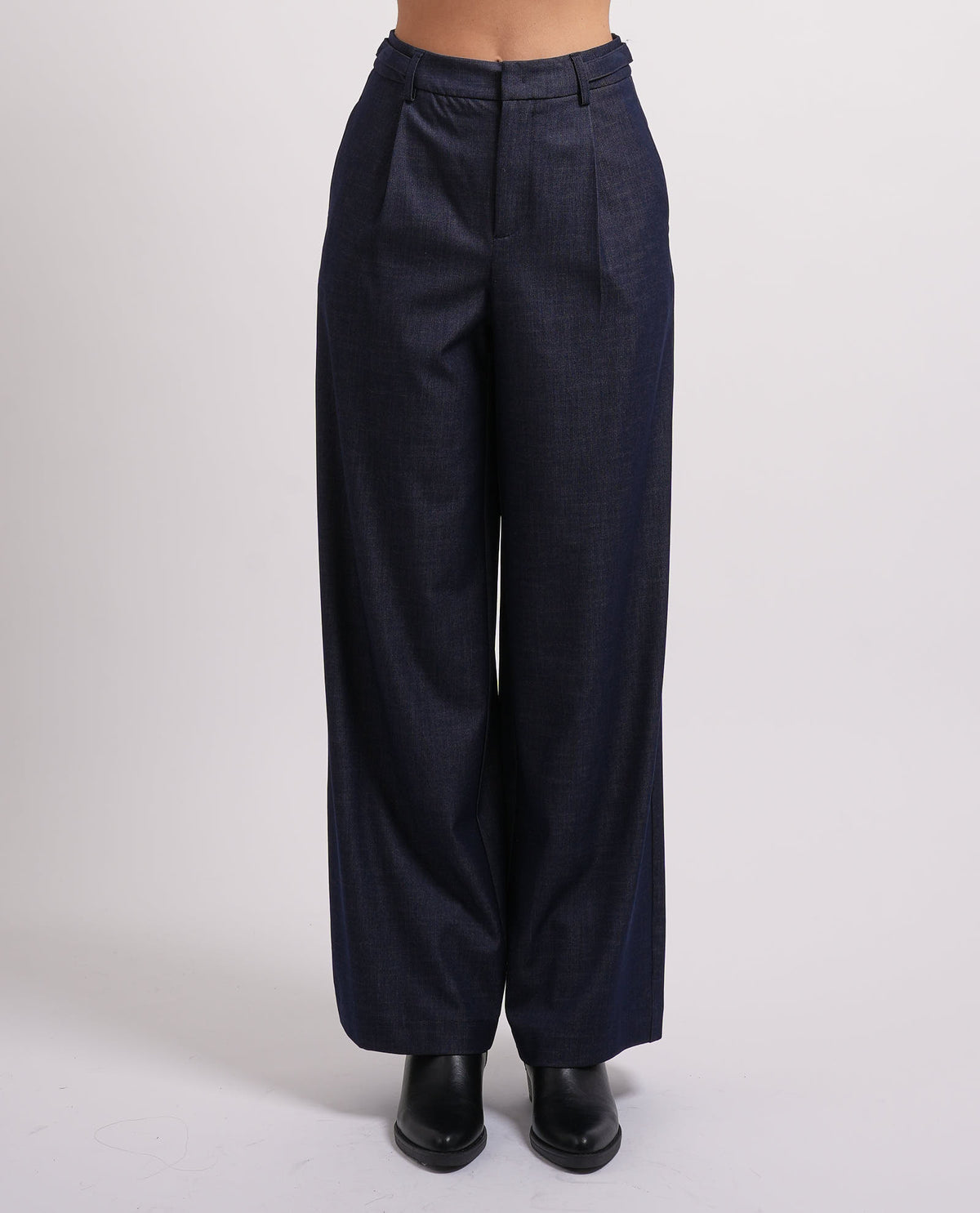 Pantaloni donna Relish con pinces e alette 