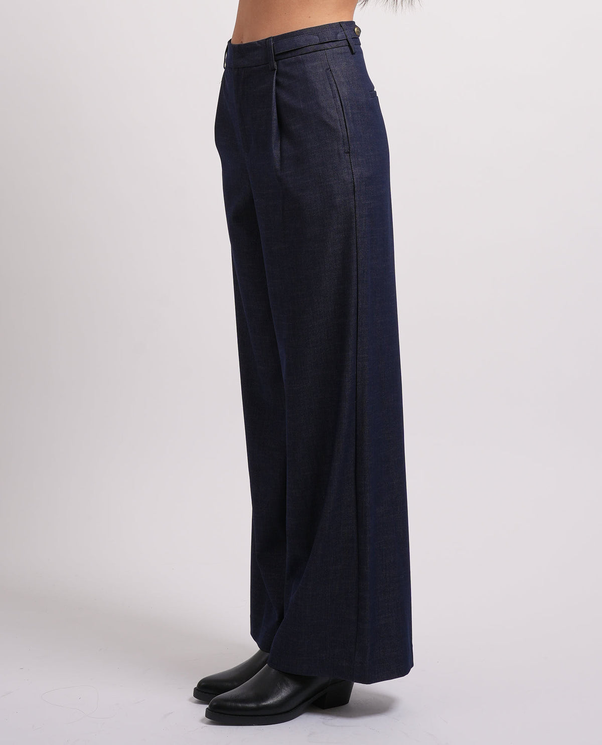 Pantaloni donna Relish con pinces e alette 