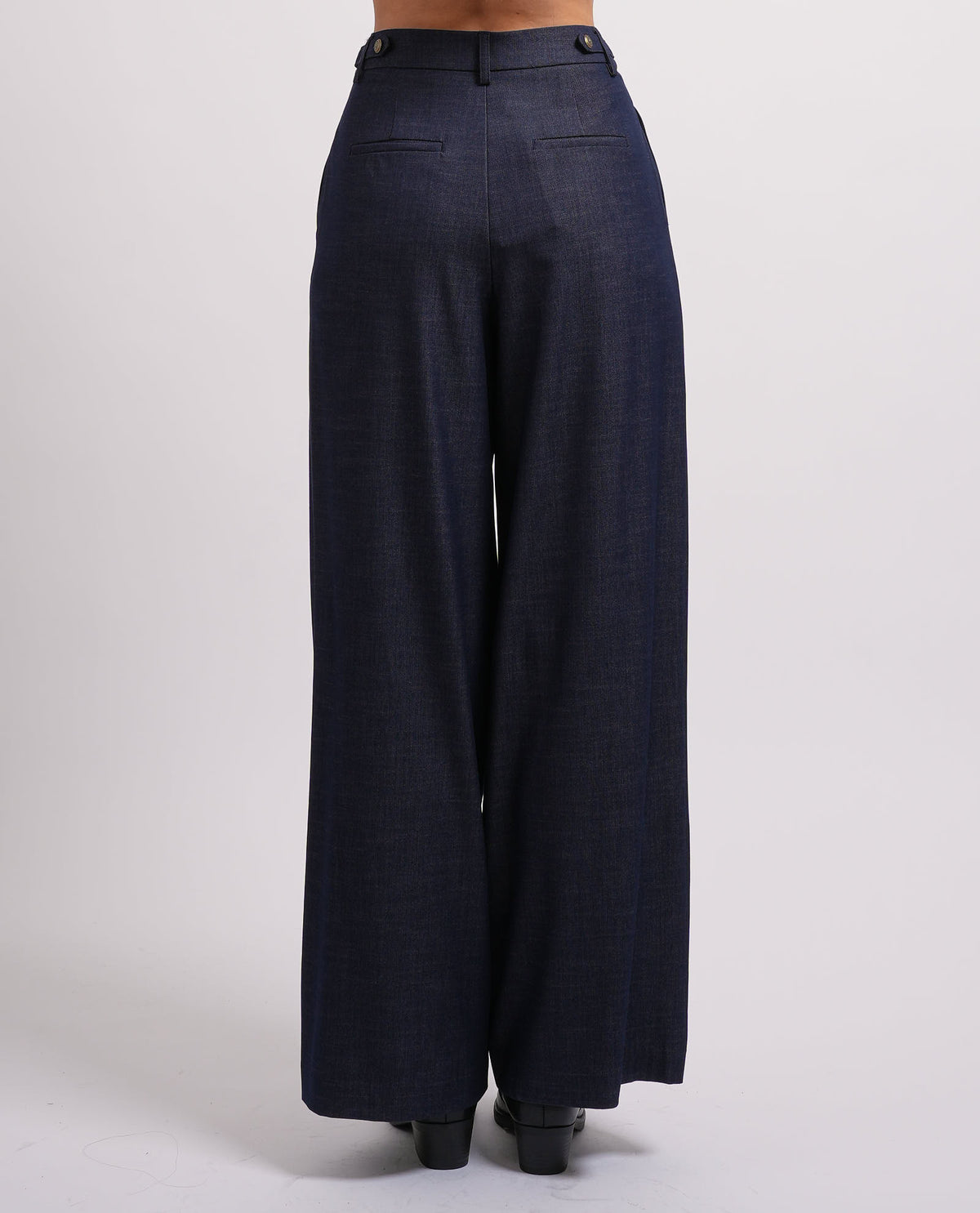 Pantaloni donna Relish con pinces e alette 