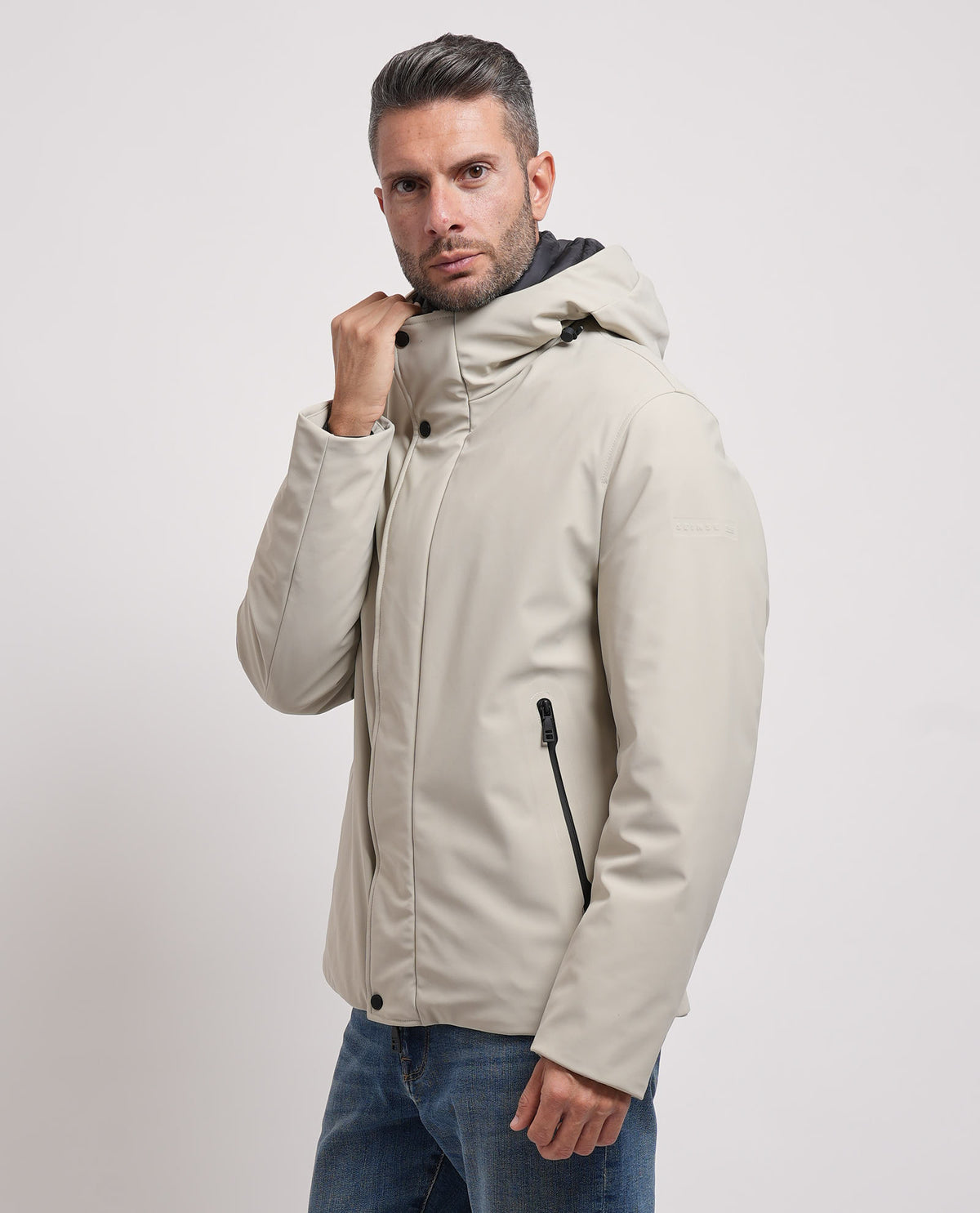 Giubbotto uomo Seinse con cappuccio e zip nascosta 