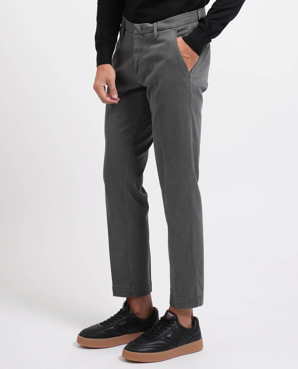 Pantaloni slim fit Sette/Mezzo con gancio 