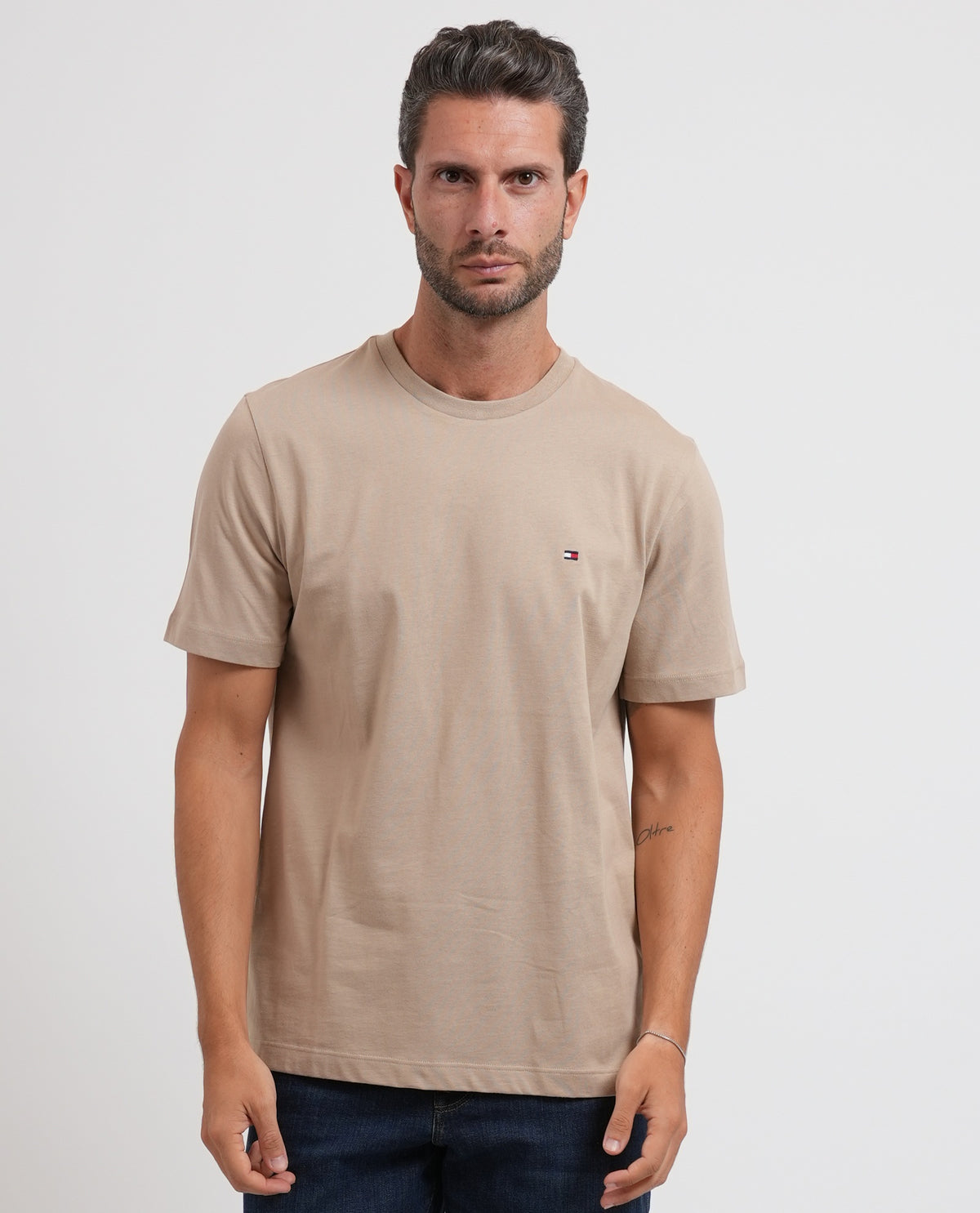 T-shirt girocollo uomo Tommy Hilfiger con bandierina 