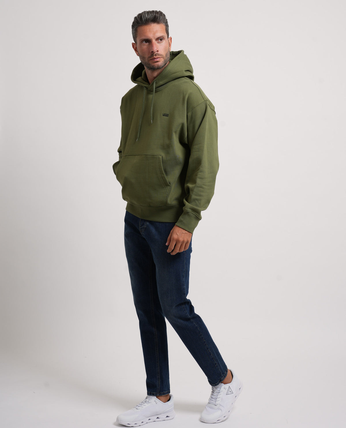 Felpa uomo Vans con cappuccio e logo ricamato 