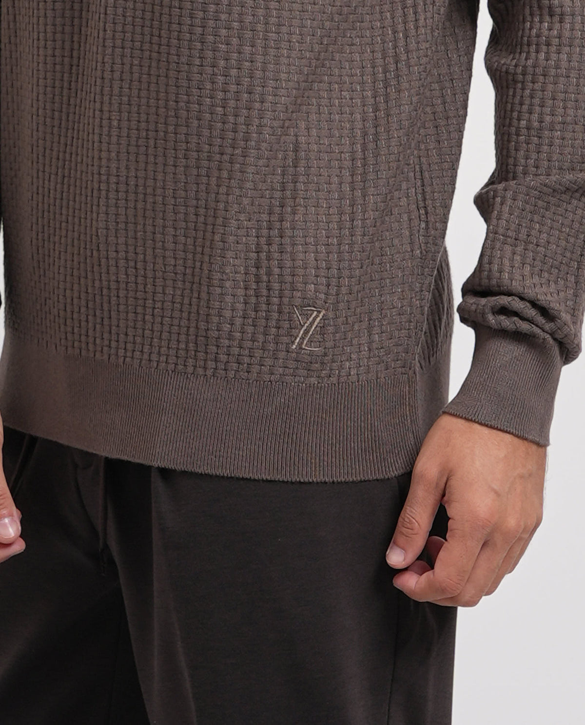 Maglione uomo Yes Zee con mini tramatura all-over 
