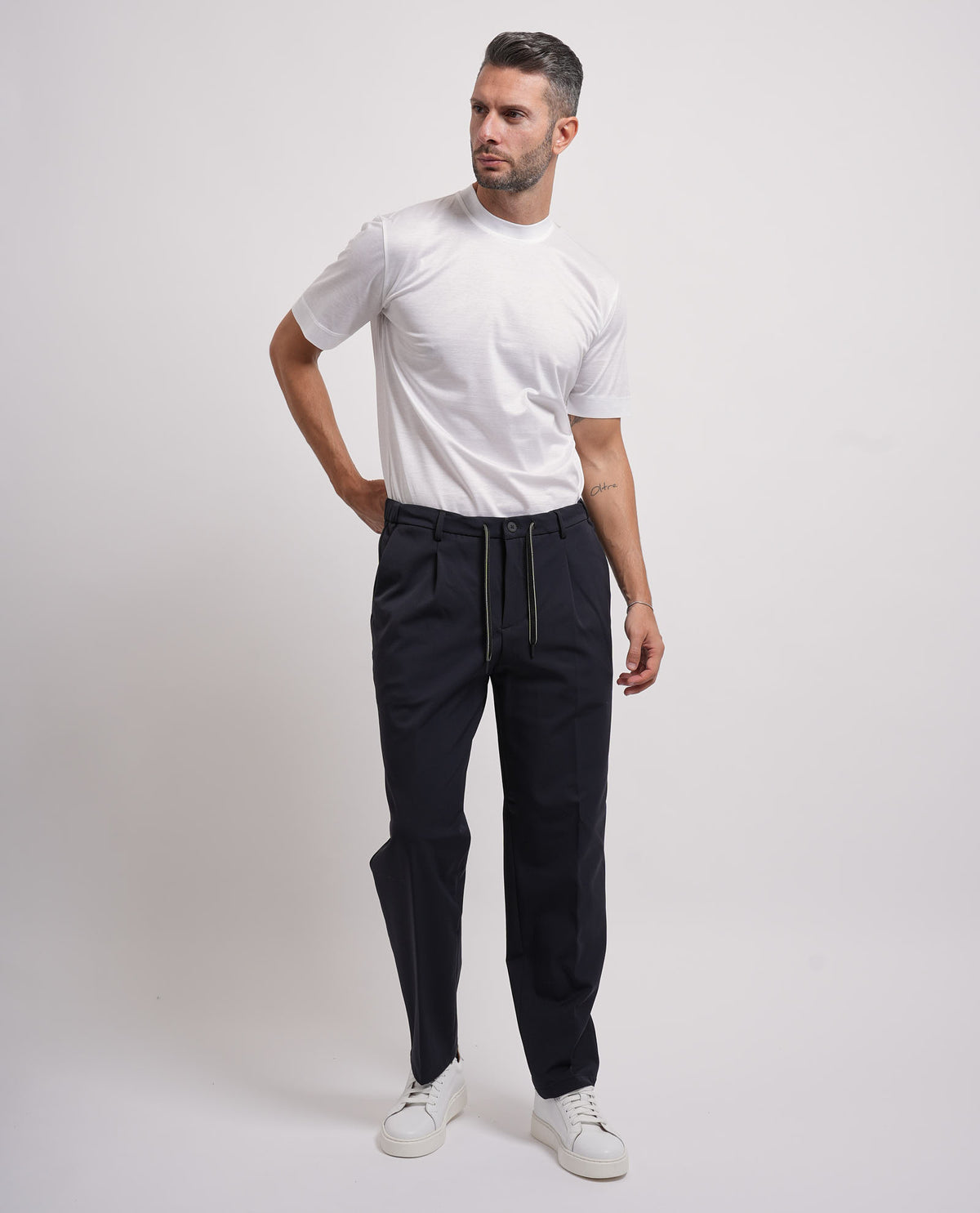 Pantaloni uomo chinos con pinces Yes Zee 