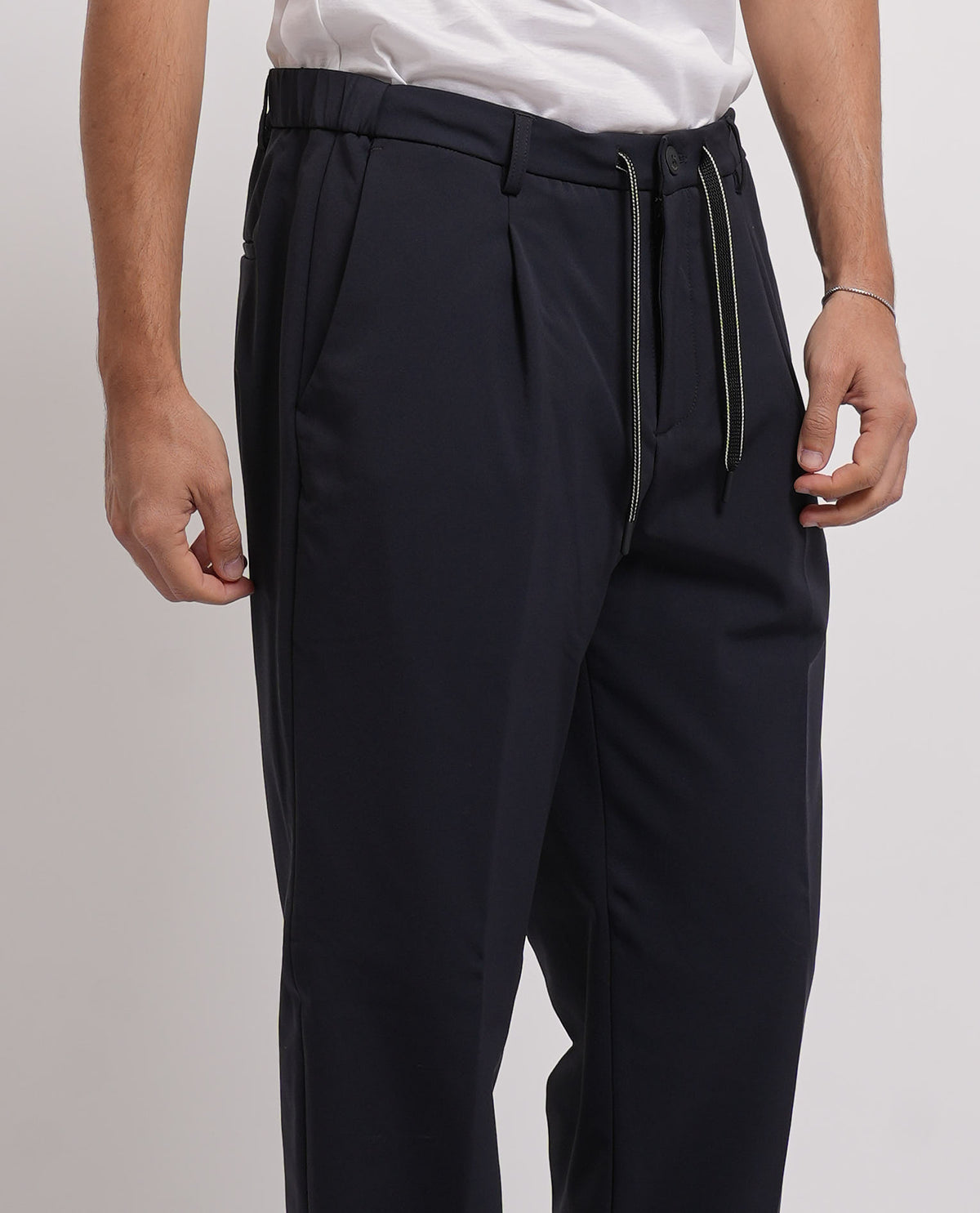 Pantaloni uomo chinos con pinces Yes Zee 