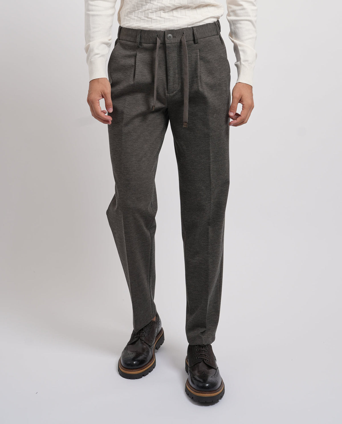 Pantaloni uomo Yes Zee con pinces e laccetto 