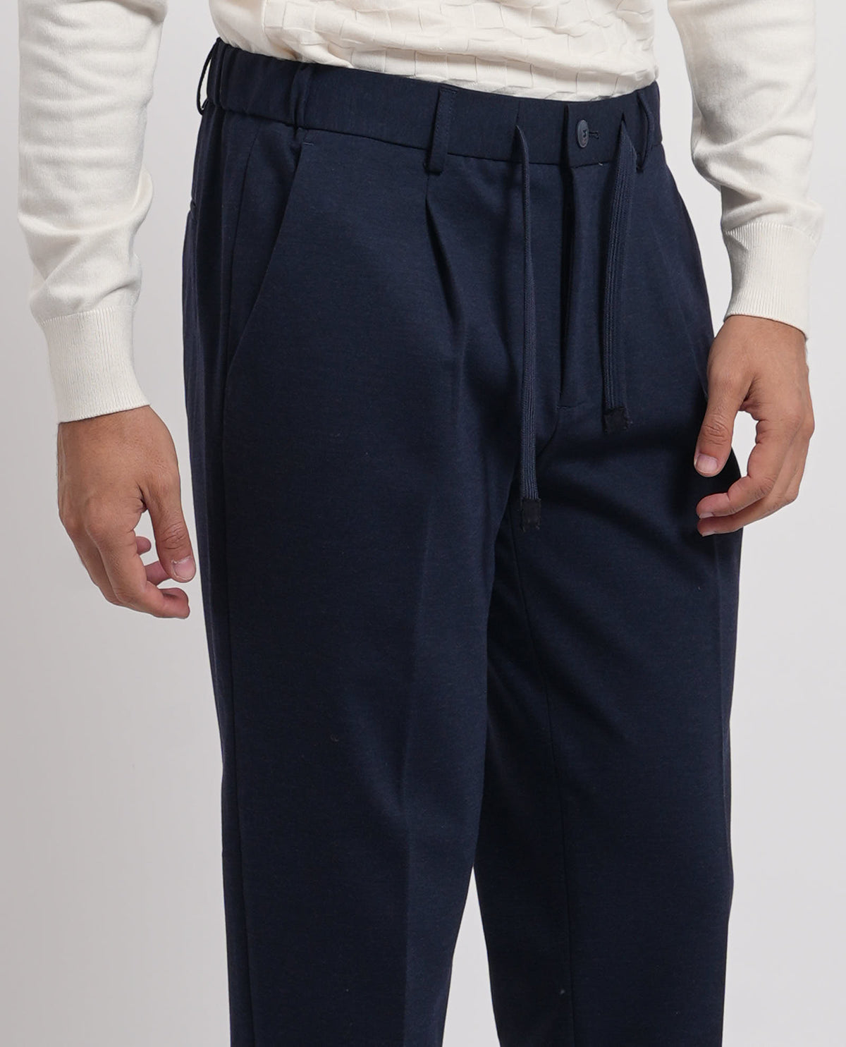 Pantaloni uomo Yes Zee con pinces e laccetto 