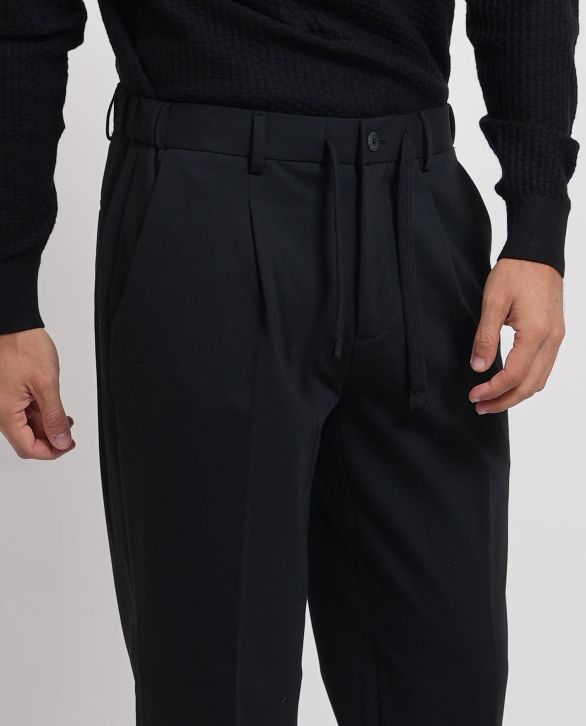Pantaloni uomo Yes Zee con pinces e laccetto 