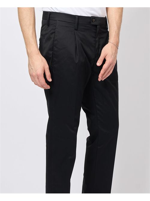 Pantaloni neri Sette/Mezzo con pinces e tirapancia SETTE/MEZZO | SECHI7178019