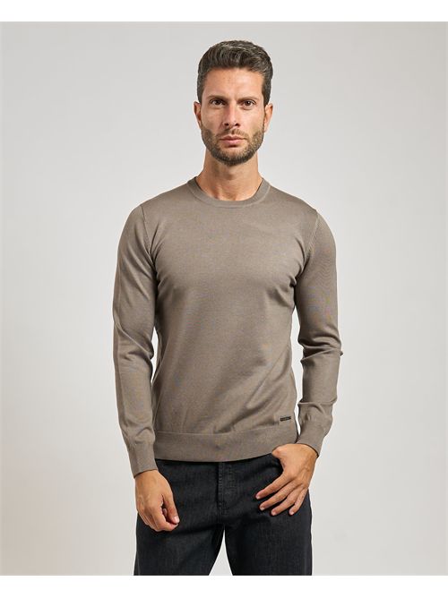 750001-SLIM0052