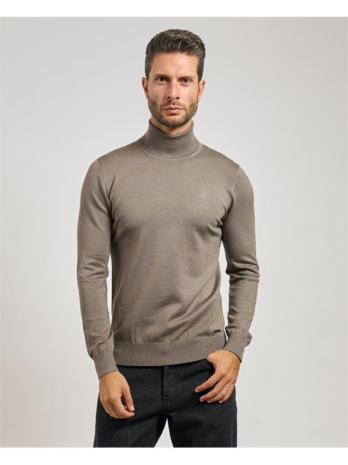 750007-SLIM0052